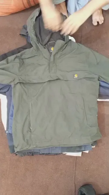 Carhartt Jacket mix and other sweet shirts 15 pieces