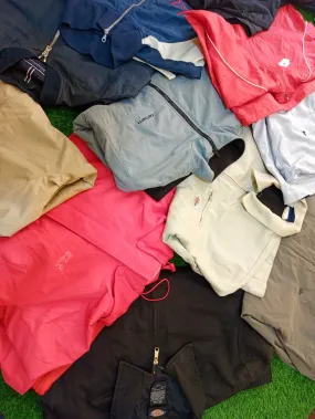 Carhatt lacoste Dickies patagonia Mix branded jacket 32 pieces