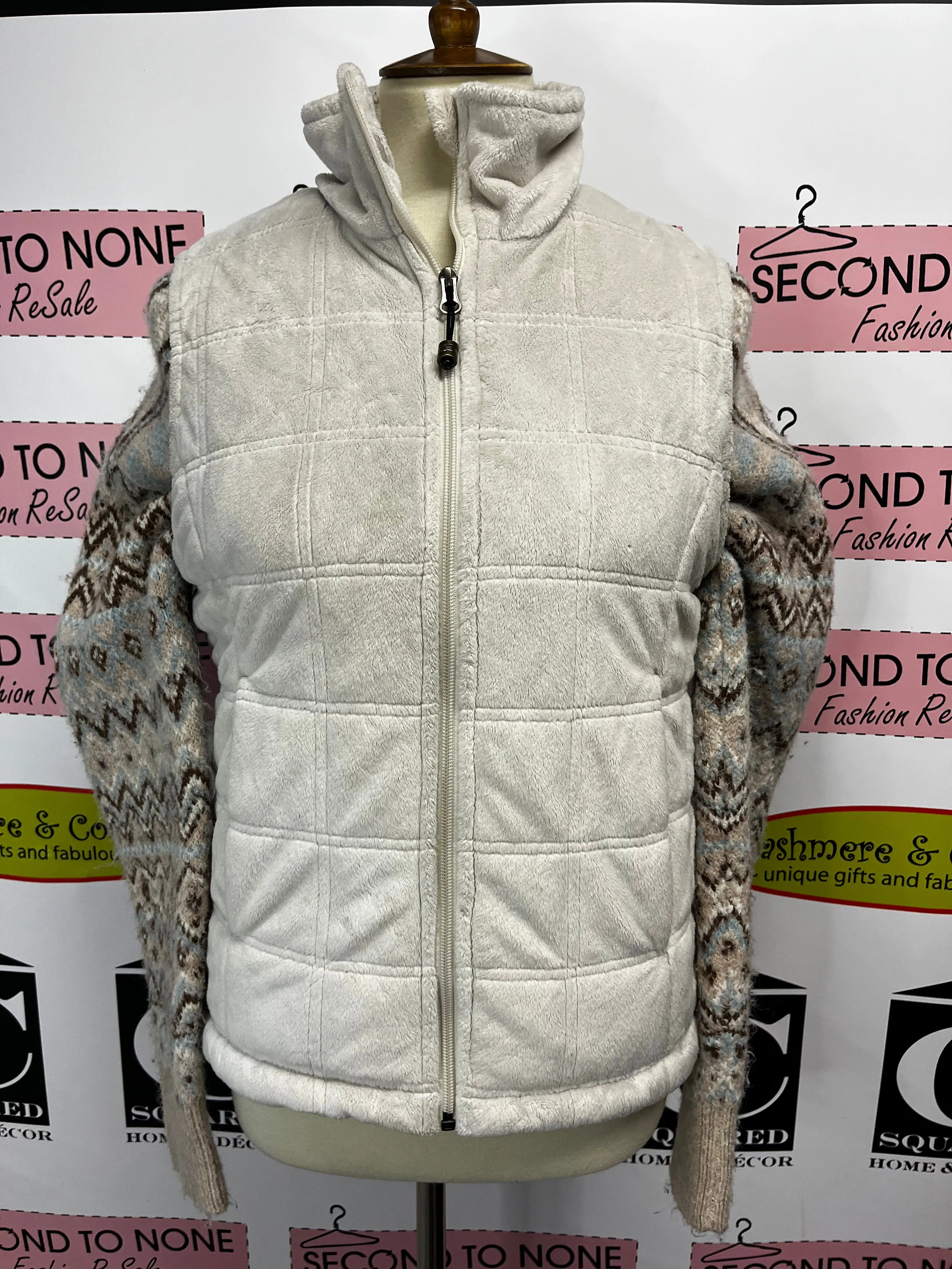 Lady Hathaway Quilted Vest (Size S)