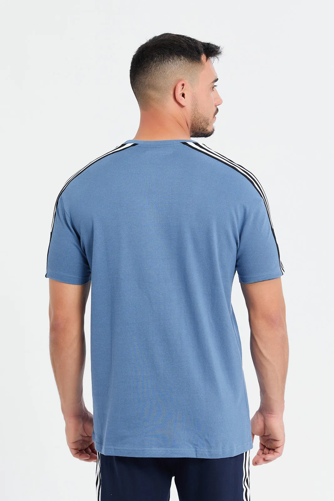 Men Blue Chest Print Active T-Shirt