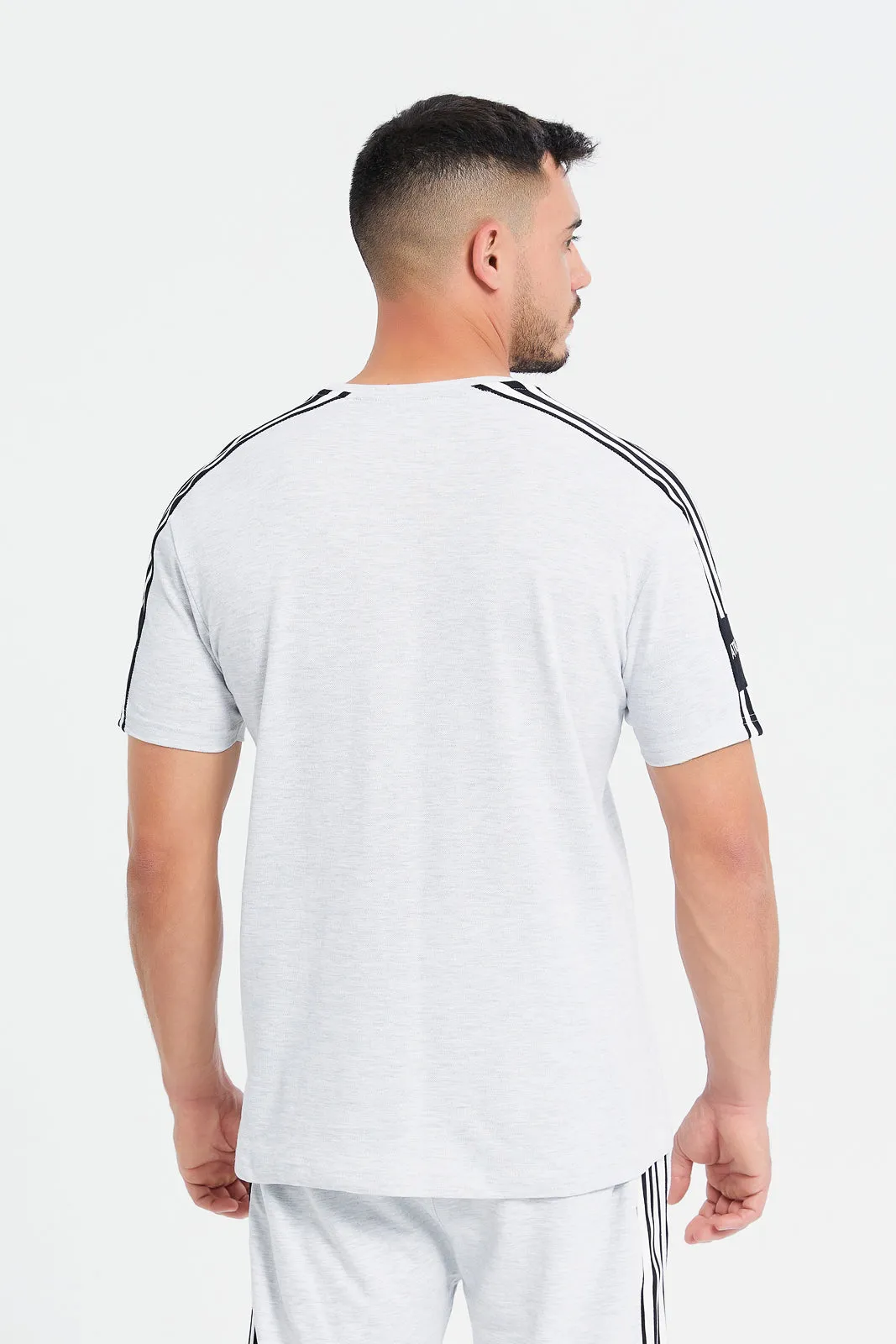 Men Grey Chest Print Active T-Shirt