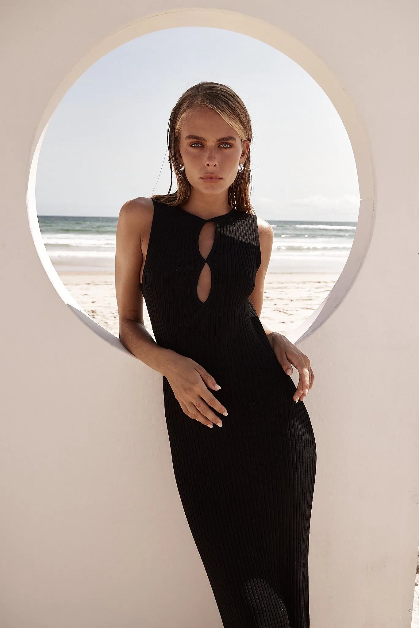 Monnet Knit Maxi Dress (Black)