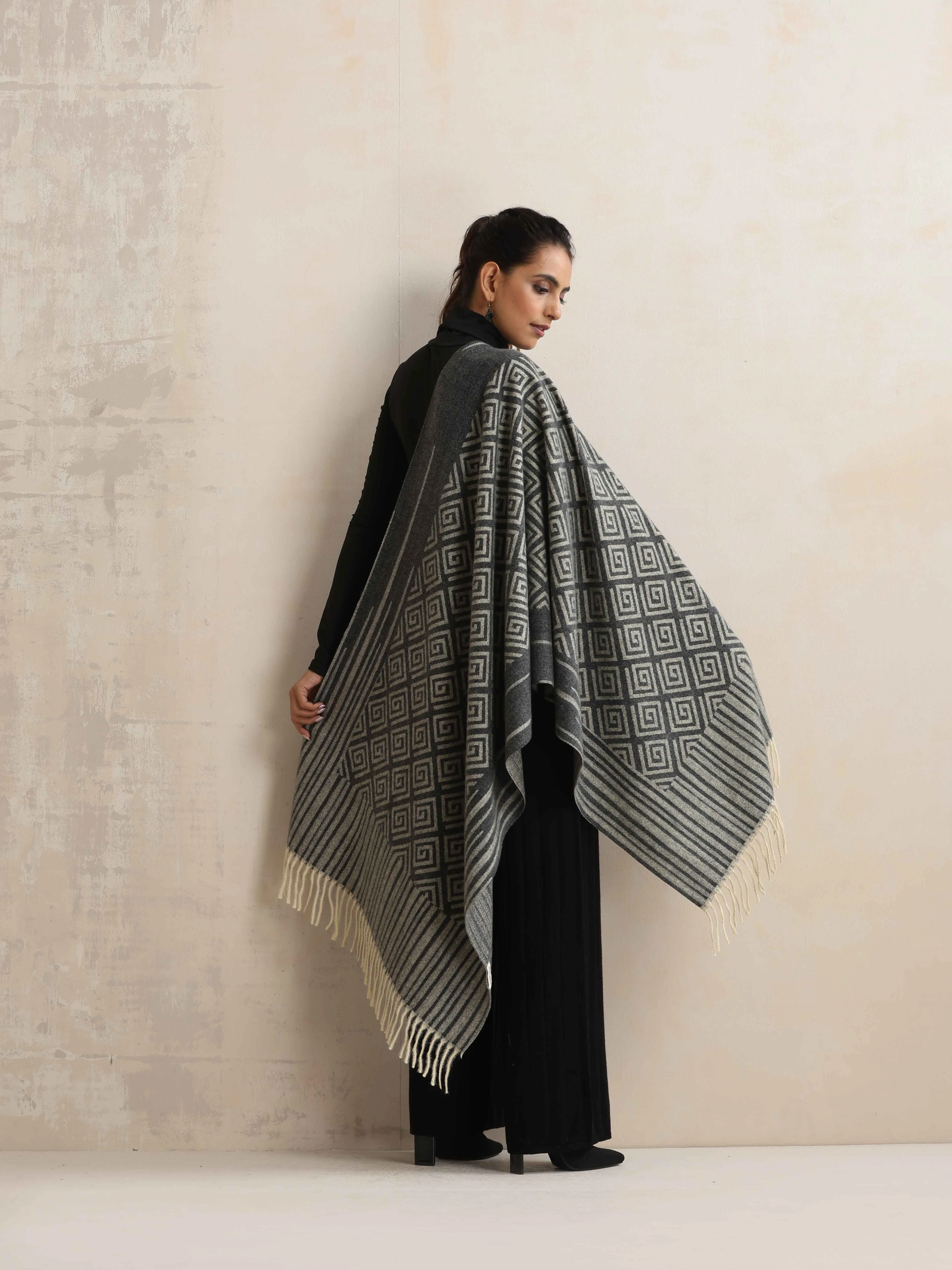 trueBrowns Charcoal Geometric Woollen Stole