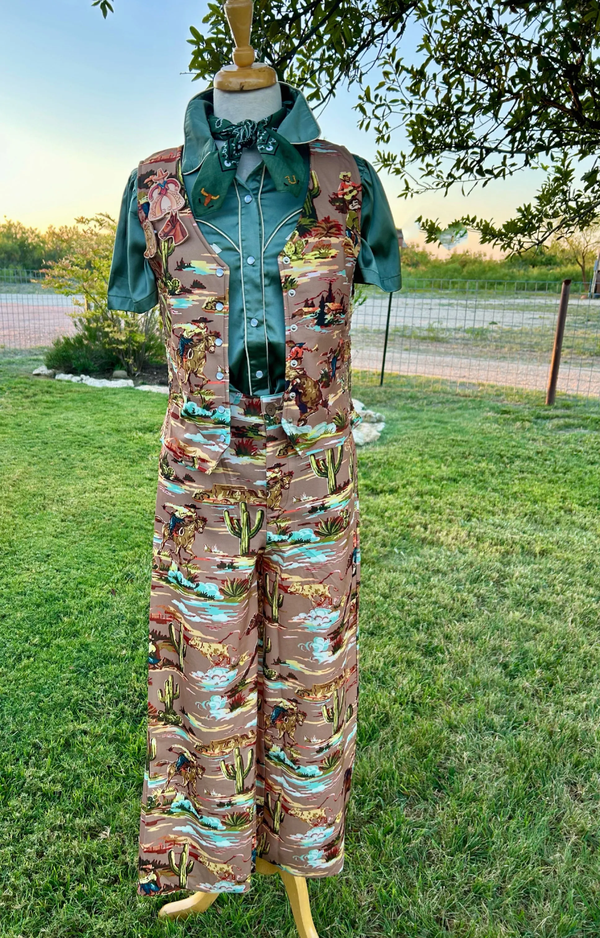 Vaquero & Cacti Vest