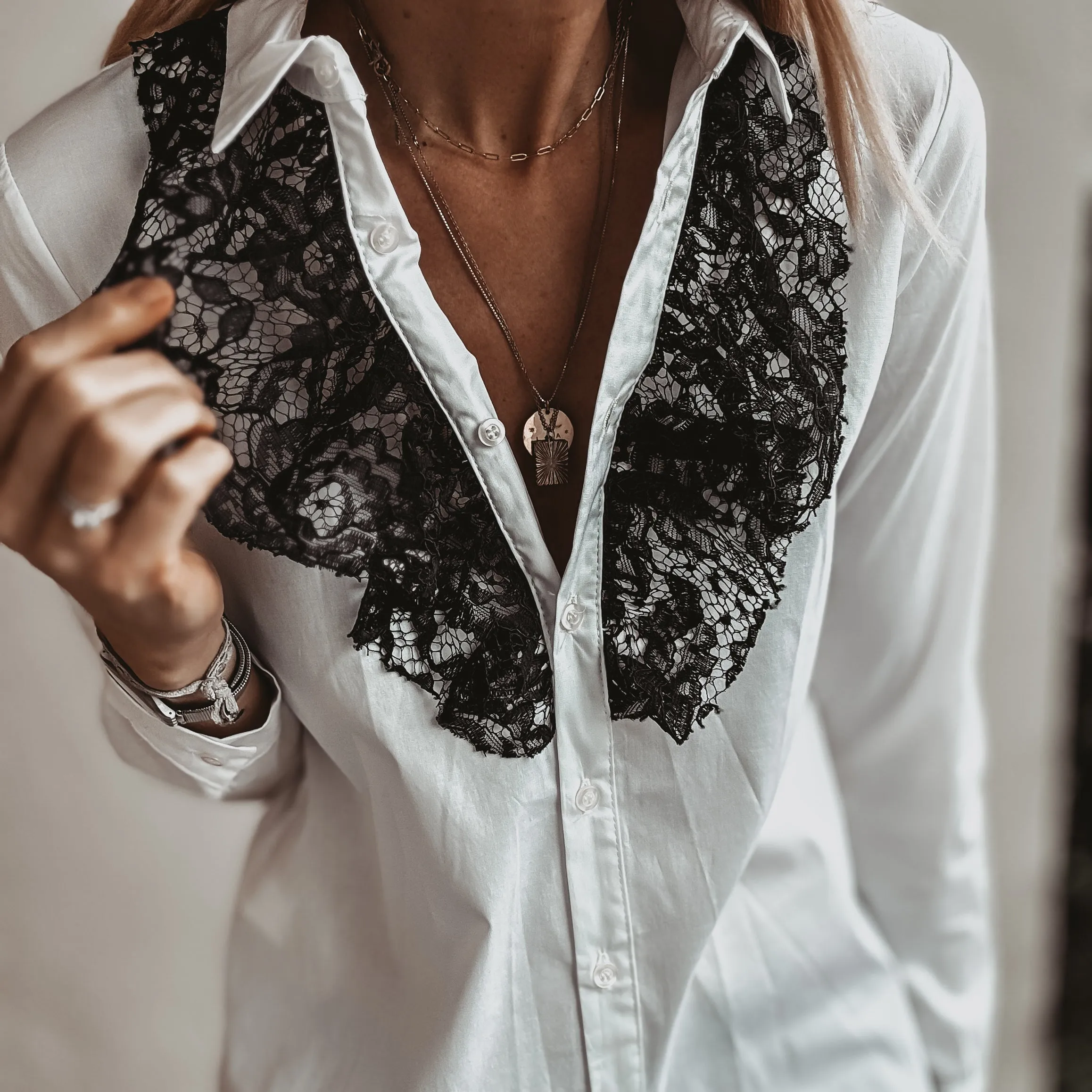 WHITE / BLACK cowgirl lace ruffle Blouse *NEW*