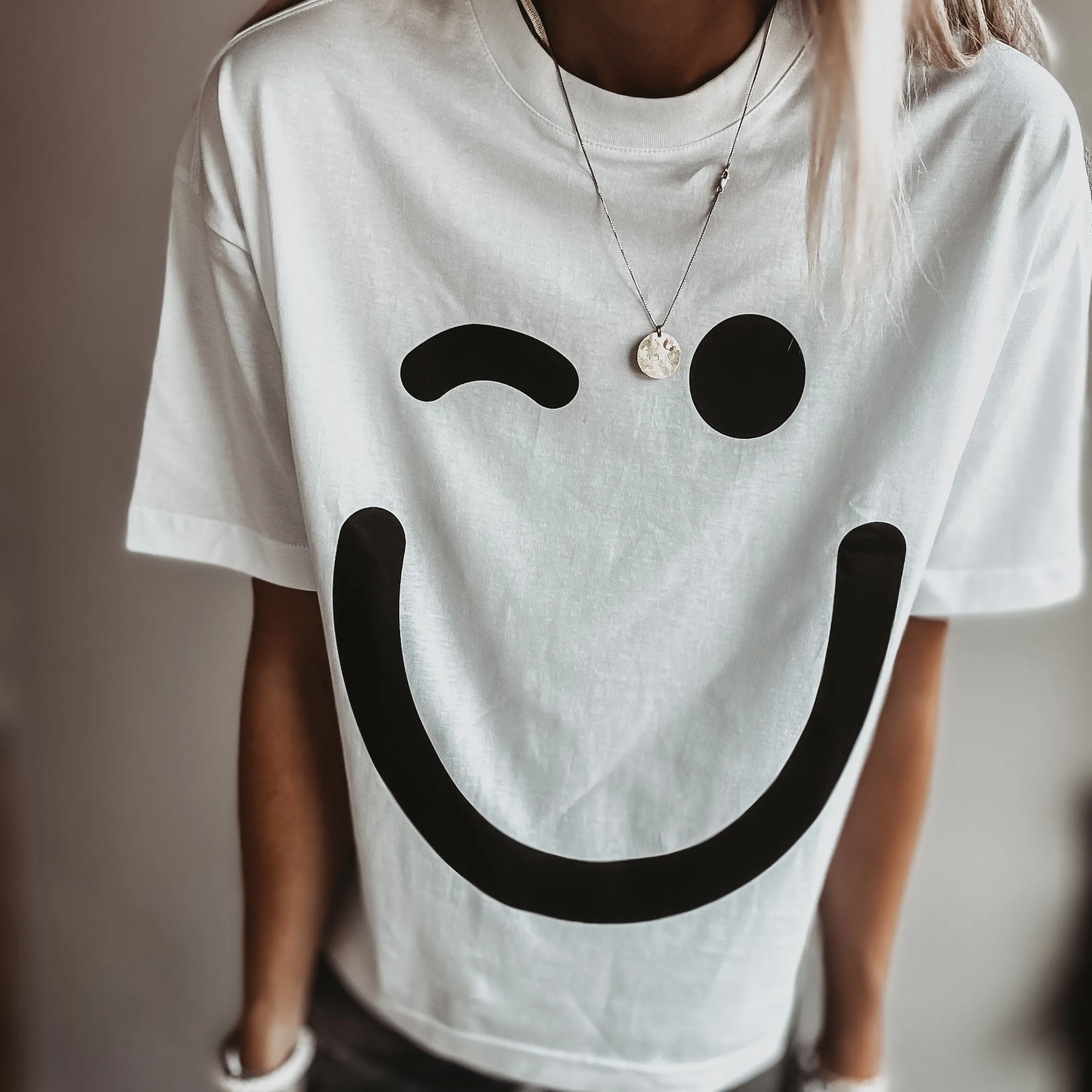 WHITE smiley t shirt *relaxed style* NEW