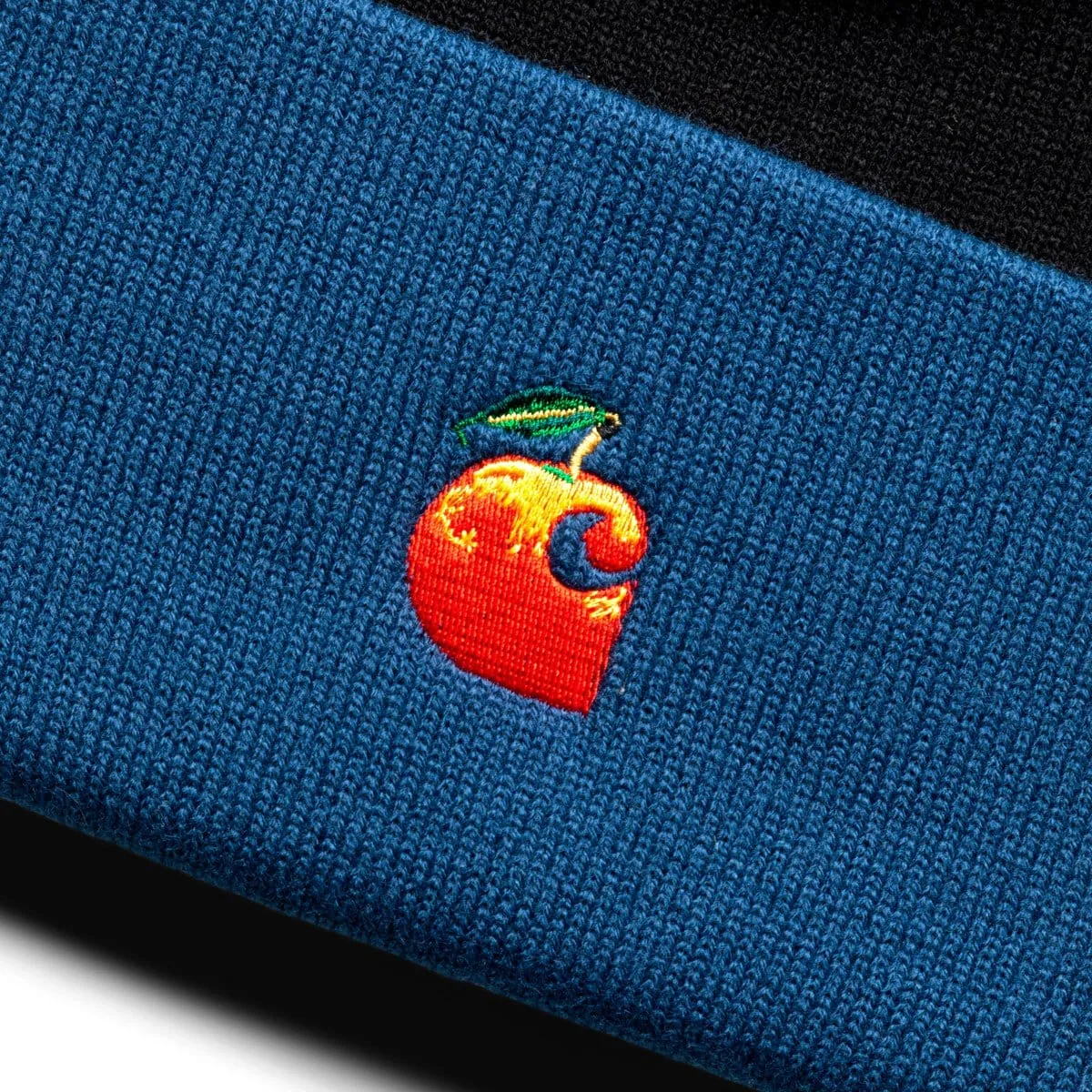 x Carhartt WIP FULL FLAVOR BEANIE